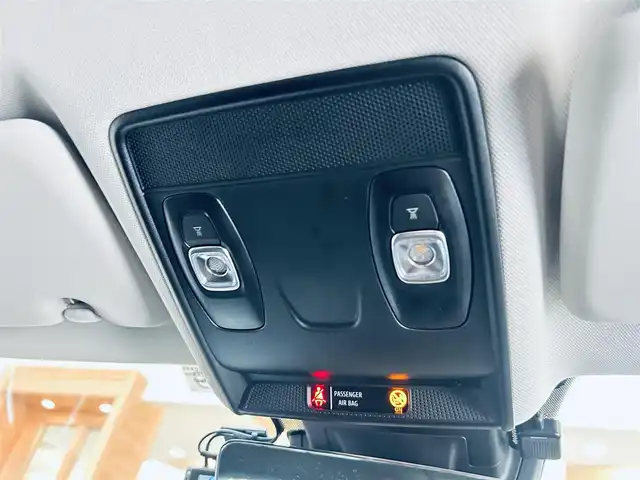ルノー キャプチャー インテンス 大阪府 2022(令4)年 1.9万km 青Ⅱ ハーフレザー/シートヒーター/純正ディスプレイオーディオ/applecarplay/360度カメラ/純正18インチAW/LEDヘッドライト/ACC/ブラインドスポット/クリアランスソナー/ステアリングヒーター/ETC/ドラレコ