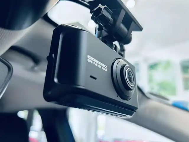 ルノー キャプチャー インテンス 大阪府 2022(令4)年 1.9万km 青Ⅱ ハーフレザー/シートヒーター/純正ディスプレイオーディオ/applecarplay/360度カメラ/純正18インチAW/LEDヘッドライト/ACC/ブラインドスポット/クリアランスソナー/ステアリングヒーター/ETC/ドラレコ