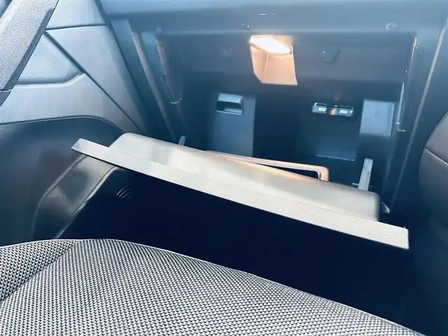 ルノー キャプチャー インテンス 大阪府 2022(令4)年 1.9万km 青Ⅱ ハーフレザー/シートヒーター/純正ディスプレイオーディオ/applecarplay/360度カメラ/純正18インチAW/LEDヘッドライト/ACC/ブラインドスポット/クリアランスソナー/ステアリングヒーター/ETC/ドラレコ