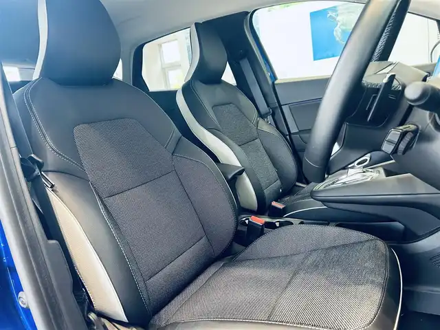 ルノー キャプチャー インテンス 大阪府 2022(令4)年 1.9万km 青Ⅱ ハーフレザー/シートヒーター/純正ディスプレイオーディオ/applecarplay/360度カメラ/純正18インチAW/LEDヘッドライト/ACC/ブラインドスポット/クリアランスソナー/ステアリングヒーター/ETC/ドラレコ