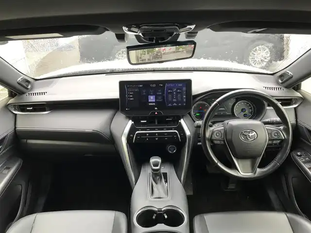 トヨタ ハリアー ハイブリッド G 富山県 2020(令2)年 3.5万km ホワイトパールクリスタルシャイン 〇純正12.3インチナビ/〇ＪＢＬプレミアムサウンドシステム/〇フルセグTV/〇バックカメラ/〇パノラマモニター/〇ビルトインETC2.0/〇JBLプレミアムサウンド/〇セーフティセンス/〇レーダークルーズコントロール/〇プリクラッシュセーフティ/〇パーキングサポートブレーキ/〇パワーバックドア/〇LEDヘッドランプ/〇オートライト/〇フォグランプ/〇純正18インチアルミ/〇デジタルインナーミラー/〇革巻きステアリング/〇ステアリングスイッチ/〇左右独立温度調整オートエアコン/〇合皮/ファブリックコンビシート/〇パワーシート（運転席）/〇スマートエントリー/〇禁煙車