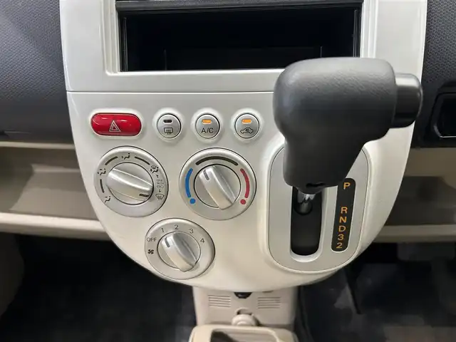 三菱 ｅＫワゴン ジョイフィールド 鹿児島県 2011(平23)年 3.4万km ペールベージュ 禁煙車/オーディオ/・AM/FM/・CD/社外フロアマット/純正バイザー/電格ミラー/ヘッドライトレベライザー/シートリフター/ドリンクホルダー/板キー/ハロゲンヘッドライト/パワステ/パワーウィンドウ