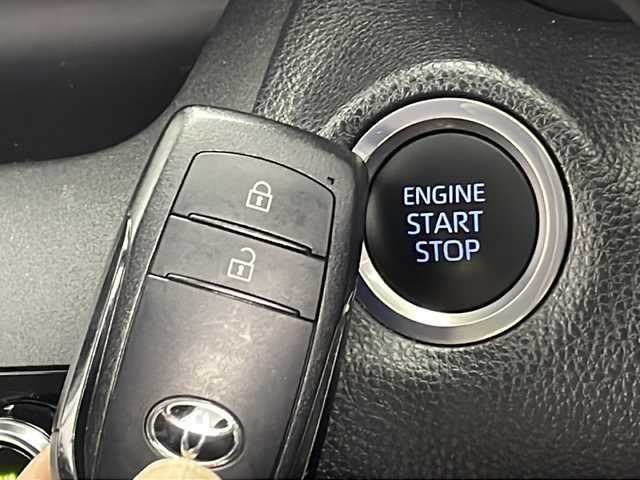 トヨタ ヤリスクロス Z 群馬県 2023(令5)年 2.1万km プラチナホワイトパールマイカ 純正8型ナビ バックカメラ　衝突被害軽減ブレーキ　ハーフレザーシート　シートヒーター　ビルトインETC ステアリングヒーター　アダプティブクルーズコントロール　ステアリングヒーター　LED　禁煙車