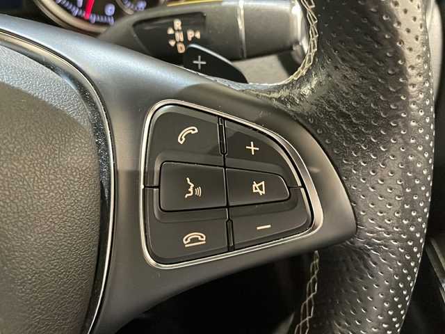 メルセデス・ベンツ ＧＬＡ２２０ 4マチック 新潟県 2018(平30)年 3.7万km コスモスブラック レーダーセーフティパッケージ/-ブラインドスポットアシスト/-アクティブディスタンスアシストディストロニック /-レーンキーピングアシスト/-PRE SAFE/純正HDDナビ/(CD/DVD/Bluetooth/USB/フルセグTV)/バックカメラ/ETC/ドライブレコーダー/レザーシート/シートヒーター/パドルシフト/純正18インチアルミホイール/LEDヘッドライト/パークトロニック/キーレスゴー/ダウンヒルアシスト /アイドリングストップ