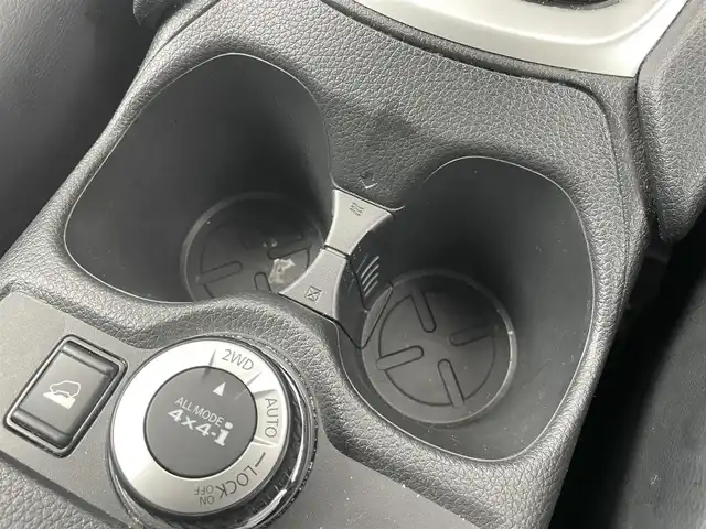 日産 エクストレイル 20X 千葉県 2018(平30)年 5.2万km ダイヤモンドブラック プロパイロット/　衝突軽減ブレーキ/レーンキープアシスト/　レーダークルーズコントロール//　クリアランスソナー/ブラインドスポットモニター/純正ナビ/　フルセグ/BT/DVD/CD/USB/アラウンドビューモニター/ステアリングスイッチ/ETC/パワーバックドア/アイドリングストップ/LEDヘッドライト/オートライト/フォグライト/スマートキー/プッシュスタート/フロアマット/純正18インチAW