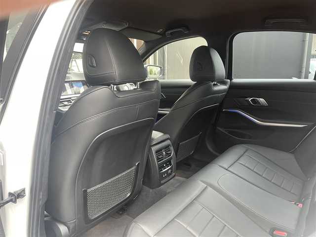 ＢＭＷ ＢＭＷ ３２０ｄ xDrive Mスポーツ 香川県 2019(令1)年 2.3万km 白 純正ナビ（BT、USB）/360度カメラ/前後コーナーセンサー/ACC/ETC/黒本革レザーシート/パワーシート/シートヒーター/前後ドライブレコーダー/アンビエントライト/19インチAW