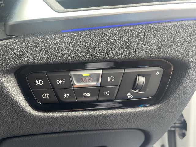 ＢＭＷ ＢＭＷ ３２０ｄ xDrive Mスポーツ 香川県 2019(令1)年 2.3万km 白 純正ナビ（BT、USB）/360度カメラ/前後コーナーセンサー/ACC/ETC/黒本革レザーシート/パワーシート/シートヒーター/前後ドライブレコーダー/アンビエントライト/19インチAW