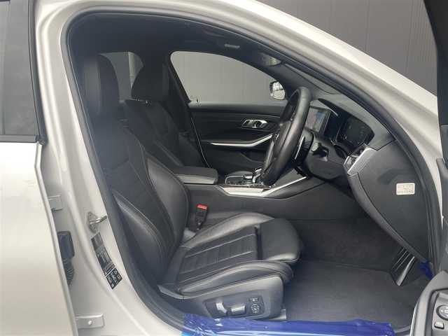 ＢＭＷ ＢＭＷ ３２０ｄ xDrive Mスポーツ 香川県 2019(令1)年 2.3万km 白 純正ナビ（BT、USB）/360度カメラ/前後コーナーセンサー/ACC/ETC/黒本革レザーシート/パワーシート/シートヒーター/前後ドライブレコーダー/アンビエントライト/19インチAW