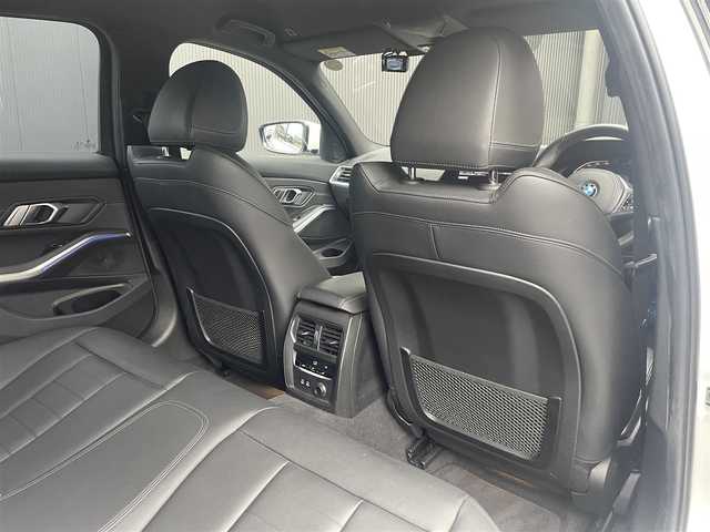 ＢＭＷ ＢＭＷ ３２０ｄ xDrive Mスポーツ 香川県 2019(令1)年 2.3万km 白 純正ナビ（BT、USB）/360度カメラ/前後コーナーセンサー/ACC/ETC/黒本革レザーシート/パワーシート/シートヒーター/前後ドライブレコーダー/アンビエントライト/19インチAW