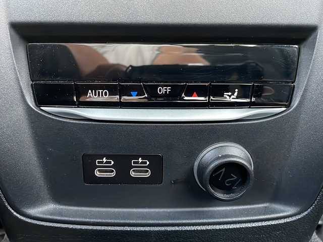 ＢＭＷ ＢＭＷ ３２０ｄ xDrive Mスポーツ 福島県 2019(令1)年 2.6万km 白 4WD/純正ナビ（BT、USB）/360度カメラ/前後コーナーセンサー/ドライビングアシストプロ/OP19インチAW/ETC/黒本革レザーシート/パワーシート/シートヒーター/前後ドライブレコーダー/アンビエントライト