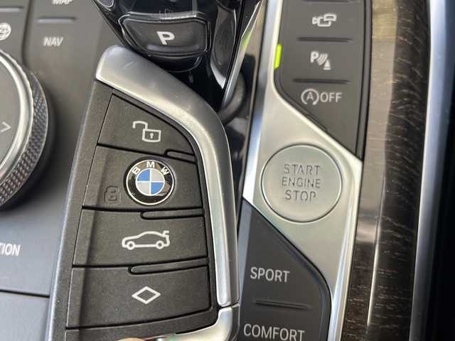 ＢＭＷ ＢＭＷ ３２０ｄ xDrive Mスポーツ 福島県 2019(令1)年 2.6万km 白 4WD/純正ナビ（BT、USB）/360度カメラ/前後コーナーセンサー/ドライビングアシストプロ/OP19インチAW/ETC/黒本革レザーシート/パワーシート/シートヒーター/前後ドライブレコーダー/アンビエントライト