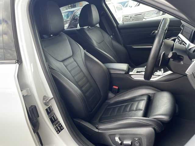 ＢＭＷ ＢＭＷ ３２０ｄ xDrive Mスポーツ 福島県 2019(令1)年 2.6万km 白 4WD/純正ナビ（BT、USB）/360度カメラ/前後コーナーセンサー/ドライビングアシストプロ/OP19インチAW/ETC/黒本革レザーシート/パワーシート/シートヒーター/前後ドライブレコーダー/アンビエントライト