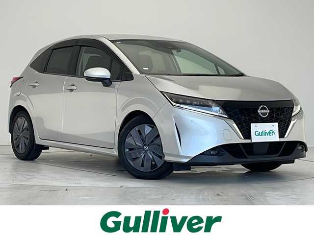 日産 ノート X 愛知県 2021(令3)年 4.1万km ブリリアントシルバー 衝突軽減システム/純正９型SDナビ/フルセグ/CD/DVD/Bluetooth/バックカメラ/コーナーセンサー/純正アルミホイール/LEDヘッドライト/オートマチックハイビーム/ドライブレコーダー/ETC/ステアリングスイッチ/スマートキー/プッシュスタート