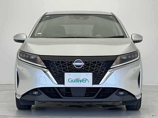 日産 ノート X 愛知県 2021(令3)年 4.1万km ブリリアントシルバー 衝突軽減システム/純正９型SDナビ/フルセグ/CD/DVD/Bluetooth/バックカメラ/コーナーセンサー/純正アルミホイール/LEDヘッドライト/オートマチックハイビーム/ドライブレコーダー/ETC/ステアリングスイッチ/スマートキー/プッシュスタート
