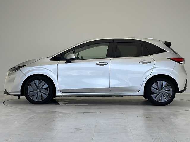 日産 ノート X 愛知県 2021(令3)年 4.1万km ブリリアントシルバー 衝突軽減システム/純正９型SDナビ/フルセグ/CD/DVD/Bluetooth/バックカメラ/コーナーセンサー/純正アルミホイール/LEDヘッドライト/オートマチックハイビーム/ドライブレコーダー/ETC/ステアリングスイッチ/スマートキー/プッシュスタート