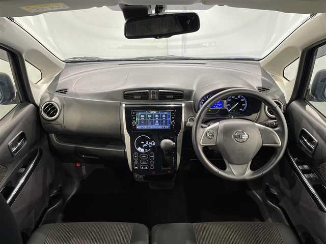 日産 デイズ ハイウェイスターX 愛知県 2018(平30)年 2万km オーシャンブルーP 純正ＳＤナビ　/（FM/AM/フルセグTV/CD・DVD再生/SD)/アラウンドビューモニター　/エマージェンシーブレーキ　/ビルトインＥＴＣ　/ＬＥＤヘッドライト　/車線逸脱警報　/コーナーセンサー　/オートマチックハイビーム　/アイドリングストップ　/フォグランプ/横滑り防止/純正フロアマット/プッシュスタート/　　-スマートキー