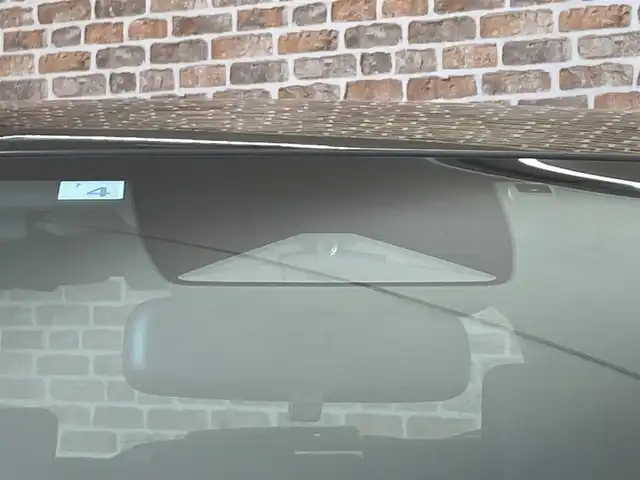 ホンダ フィット e:HEVベーシック 長野県 2023(令5)年 5.5万km クリスタルブラックパール ・4WD/Honda SENSING/・衝突軽減ブレーキ（CMBS）/・先行車発進お知らせ機能/・アダプティブクルーズコントロール/・車線維持支援システム（LKAS）/・ブラインドスポットインフォメーション/・社外ナビ/・Bluetooth/バックカメラ/・コンフォートパッケージ/・オートホールド/・ETC/・ビークルスタビリティアシスト/・オートライト/LEDライト/・横滑り防止