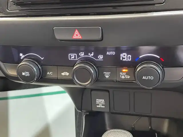 ホンダ フィット e:HEVベーシック 長野県 2023(令5)年 5.5万km クリスタルブラックパール ・4WD/Honda SENSING/・衝突軽減ブレーキ（CMBS）/・先行車発進お知らせ機能/・アダプティブクルーズコントロール/・車線維持支援システム（LKAS）/・ブラインドスポットインフォメーション/・社外ナビ/・Bluetooth/バックカメラ/・コンフォートパッケージ/・オートホールド/・ETC/・ビークルスタビリティアシスト/・オートライト/LEDライト/・横滑り防止
