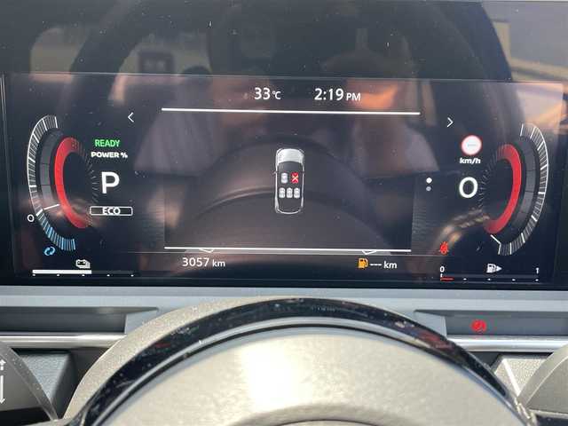 日産 オーラ G 山口県 2024(令6)年 0.3万km ブリリアントシルバー 純正ナビ フルセグTV BT/アラウンドビューモニター/デジタルインナーミラー/2.0ETC/ナビ連動ドラレコ/LEDオートヘッドライト/フォグライト/コーナーセンサー/スマートキー 2個/衝突被害軽減ブレーキ/レーンアシスト/オートマチックハイビーム/ブラインドスポットモニタ/パワーシート/ステアリングリモコン/禁煙車