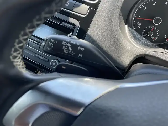 フォルクスワーゲン ポロ ブルーGTブルーモーション 富山県 2014(平26)年 7.1万km 白 CDオーディオ/コーナーセンサー/キーレス/クルーズコントロール