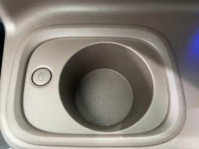 ダイハツ ムーヴ キャンバス セオリー G ターボ 鹿児島県 2022(令4)年 3.5万km レーザーブルークリスタルシャイン ・プッシュスタート/・ハンドルスイッチ/・純正SDナビ（AM/FM/CD/DVD/TV/SD）/・ブルートゥース/・クルーズコントロール/・両側パワースライドドア/・衝突軽減ブレーキ/・USB/・横滑り防止装置/・アイドリングストップ/・コーナーセンサー（前後）/・純正アルミホイール/・オートライト/・ブレーキホールド