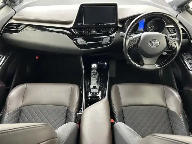 トヨタ Ｃ－ＨＲ G LEDエディション 埼玉県 2018(平30)年 3.7万km ブラックマイカ トヨタセーフティセンス　純正９インチナビ　フルセグＴＶ　Ｂｌｕｅｔｏｏｔｈ　バックカメラ　ＢＳＭ　レーダークルーズコントロール　ブラウンハーフレザーシート　前席シートヒーター　ドラレコ　ＥＴＣ