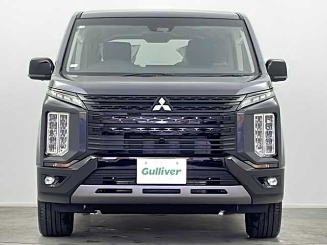 三菱 デリカＤ：５ シャモニー 大阪府 2025(令7)年 0.1千km グラファイトグレーメタリック/ブラックマイカ 登録済未使用車/専用ALPINE11型ナビ/【フルセグTV/Bluetooth/HDMI/CD/DVD/FM/AM】/全方位カメラ/パワーバックドア/ブラインドスポットモニター/両側パワースライドドア/前後コーナーセンサー/センターデフロック/三菱e-Assist/・車線逸脱警報システム/・レーダークルーズコントロール/・衝突被害軽減ブレーキシステム/・オートマチックハイビーム/・後側方車両検知警報システム/・誤発進抑制機能/ハーフレザーシート/D/N席シートヒーター/ステアリングヒーター/パドルシフト/オートホールド/ステアリングスイッチ/LEDヘッドライト/スマートキー/スペアキー/保証書/取扱説明書/点検記録簿