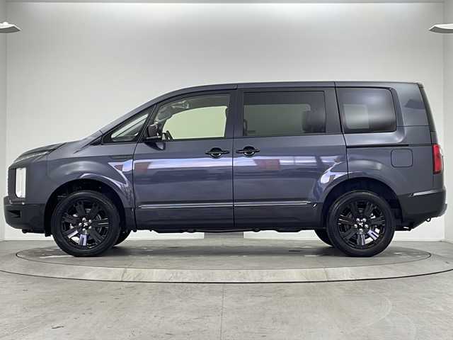 三菱 デリカＤ：５ シャモニー 大阪府 2025(令7)年 0.1千km グラファイトグレーメタリック/ブラックマイカ 登録済未使用車/専用ALPINE11型ナビ/【フルセグTV/Bluetooth/HDMI/CD/DVD/FM/AM】/全方位カメラ/パワーバックドア/ブラインドスポットモニター/両側パワースライドドア/前後コーナーセンサー/センターデフロック/三菱e-Assist/・車線逸脱警報システム/・レーダークルーズコントロール/・衝突被害軽減ブレーキシステム/・オートマチックハイビーム/・後側方車両検知警報システム/・誤発進抑制機能/ハーフレザーシート/D/N席シートヒーター/ステアリングヒーター/パドルシフト/オートホールド/ステアリングスイッチ/LEDヘッドライト/スマートキー/スペアキー/保証書/取扱説明書/点検記録簿