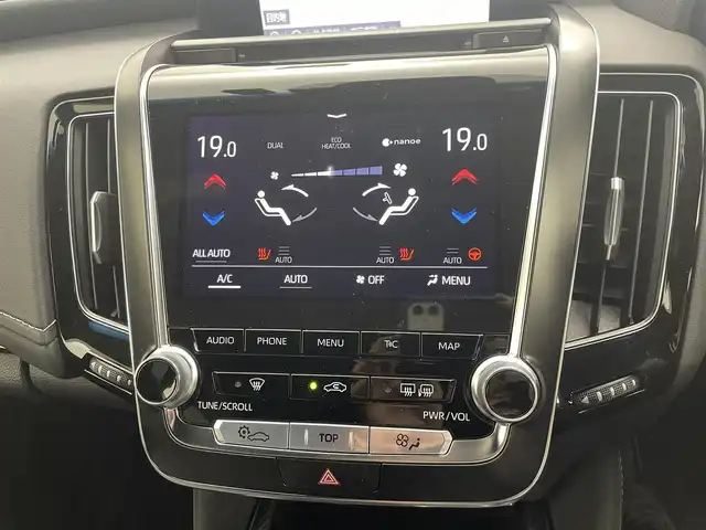 トヨタ クラウン ハイブリッド RS アドバンス 茨城県 2018(平30)年 4.6万km ホワイトパールクリスタルシャイン T-Connect SDナビゲーションシステム/Bluetooth/フルセグ/radio/CD/DVD/Blu-ray/バックカメラ/Toyota Safety Sense/・プリクラッシュセーフティー/・レーントレーシングアシスト/・レーダークルーズコントロール/・ロードサインアシスト/・アダプティブハイビームアシスト/・オートマチックハイビーム/BSM/前方ドラレコ/3眼LEDヘッドランプ/オートライト/D+N席パワーシート/D+N席シートヒーター/ステアリングヒーター