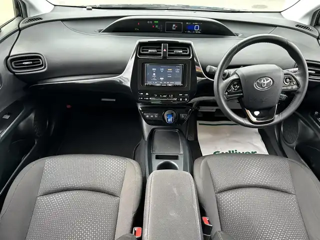 トヨタ プリウス S 和歌山県 2020(令2)年 4.9万km アティチュードブラックマイカ 社外7インチナビ/バックカメラ/衝突軽減ブレーキ/レーダークルーズコントロール/レーンディパーチャーアラート/クリアランスソナー/ETC/電動格納ミラー/LEDヘッドライト/オートライト/オートマチックハイビーム