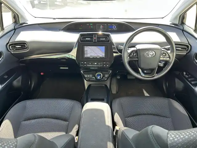 トヨタ プリウス S 和歌山県 2020(令2)年 4.9万km アティチュードブラックマイカ 社外7インチナビ/バックカメラ/衝突軽減ブレーキ/レーダークルーズコントロール/レーンディパーチャーアラート/クリアランスソナー/ETC/電動格納ミラー/LEDヘッドライト/オートライト/オートマチックハイビーム