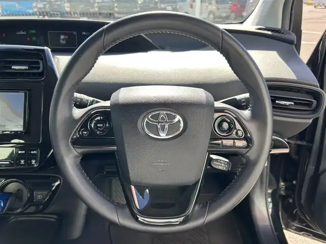 トヨタ プリウス S 和歌山県 2020(令2)年 4.9万km アティチュードブラックマイカ 社外7インチナビ/バックカメラ/衝突軽減ブレーキ/レーダークルーズコントロール/レーンディパーチャーアラート/クリアランスソナー/ETC/電動格納ミラー/LEDヘッドライト/オートライト/オートマチックハイビーム