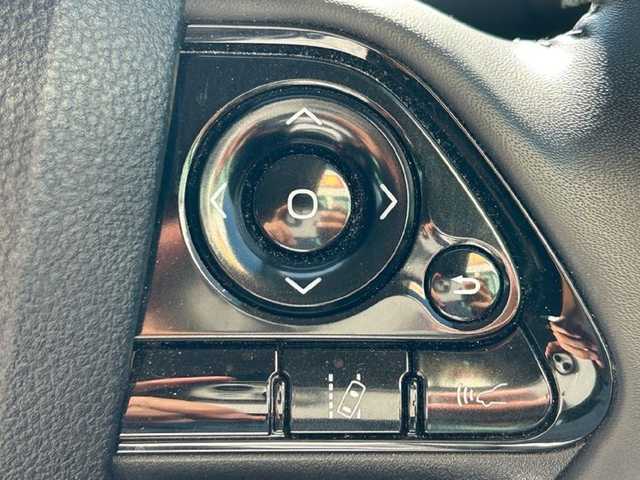 トヨタ プリウス S 和歌山県 2020(令2)年 4.9万km アティチュードブラックマイカ 社外7インチナビ/バックカメラ/衝突軽減ブレーキ/レーダークルーズコントロール/レーンディパーチャーアラート/クリアランスソナー/ETC/電動格納ミラー/LEDヘッドライト/オートライト/オートマチックハイビーム