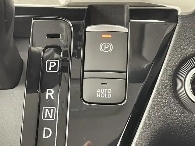 三菱 デリカミニ T プレミアム 滋賀県 2025(令7)年 0.1千km 緑Ⅱ 未使用車/純正９インチディスプレイオーディオ/Bluetooth/AppleCarPlay/AndoroidAuto/全方位カメラ/両側電動スライド/ハーフレザー/クリアランスソナー/LEDヘッドライト/オートライト/オートハイビーム/レーンキープ/シートヒーター（D/N）/ステアリングヒーター/ヒルディセントコントロール/電動パーキングブレーキ/オートブレーキホールド/DiM/衝突軽減/パドルシフト/プッシュスタート/スマートキー/ステアリングリモコン