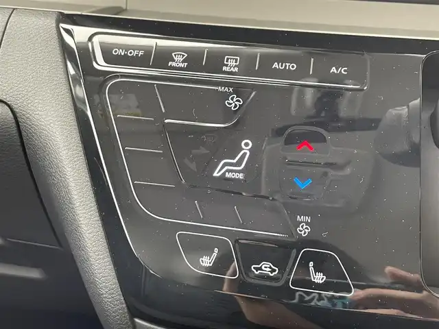 三菱 デリカミニ T プレミアム 滋賀県 2025(令7)年 0.1千km 緑Ⅱ 未使用車/純正９インチディスプレイオーディオ/Bluetooth/AppleCarPlay/AndoroidAuto/全方位カメラ/両側電動スライド/ハーフレザー/クリアランスソナー/LEDヘッドライト/オートライト/オートハイビーム/レーンキープ/シートヒーター（D/N）/ステアリングヒーター/ヒルディセントコントロール/電動パーキングブレーキ/オートブレーキホールド/DiM/衝突軽減/パドルシフト/プッシュスタート/スマートキー/ステアリングリモコン