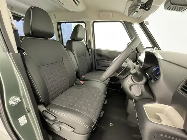 三菱 デリカミニ T プレミアム 滋賀県 2025(令7)年 0.1千km 緑Ⅱ 未使用車/純正９インチディスプレイオーディオ/Bluetooth/AppleCarPlay/AndoroidAuto/全方位カメラ/両側電動スライド/ハーフレザー/クリアランスソナー/LEDヘッドライト/オートライト/オートハイビーム/レーンキープ/シートヒーター（D/N）/ステアリングヒーター/ヒルディセントコントロール/電動パーキングブレーキ/オートブレーキホールド/DiM/衝突軽減/パドルシフト/プッシュスタート/スマートキー/ステアリングリモコン