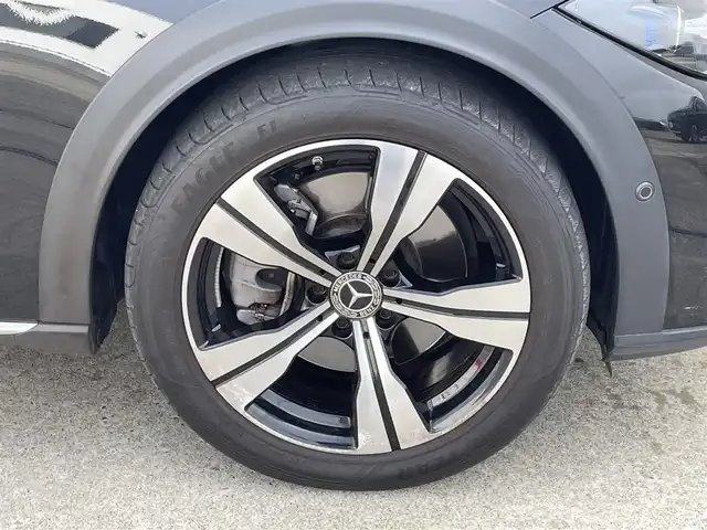 メルセデス・ベンツ Ｃ２２０ｄ 4マチック オールテレイン 東京都 2023(令5)年 2.3万km オブシディアンブラック ワンオーナー/レザーエクスクルーシブ/シートヒーター/パノラミックルーフ/レーダーセーフティ/純正ナビ/フルセグＴＶ/３６０°カメラ/パワーゲート/ヘッドアップディスプレイ/ＡＣＣ/ＢＳＭ/レーンキープ/ETC