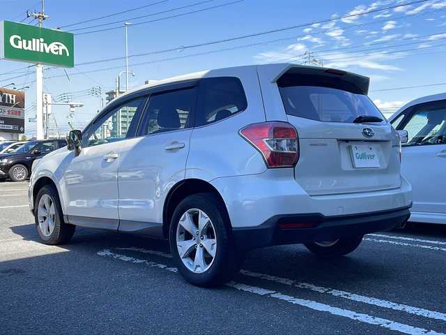 スバル フォレスター 2．0i－L 徳島県 2013(平25)年 10.3万km サテンホワイトパール 社外7インチナビ【AVIC-MRZ009】/（Bluetooth/フルセグ/CD/DVD/AM/FM）/クルーズコントロール/パドルシフト/HIDヘッドライト/ステアリングリモコン/純正AW/純正フロアマット/ドアバイザー/リモコンキー/スペアキー