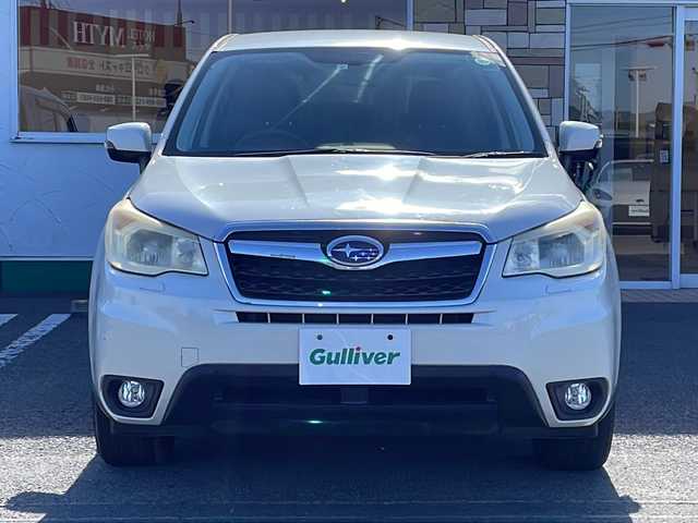 スバル フォレスター 2．0i－L 徳島県 2013(平25)年 10.3万km サテンホワイトパール 社外7インチナビ【AVIC-MRZ009】/（Bluetooth/フルセグ/CD/DVD/AM/FM）/クルーズコントロール/パドルシフト/HIDヘッドライト/ステアリングリモコン/純正AW/純正フロアマット/ドアバイザー/リモコンキー/スペアキー