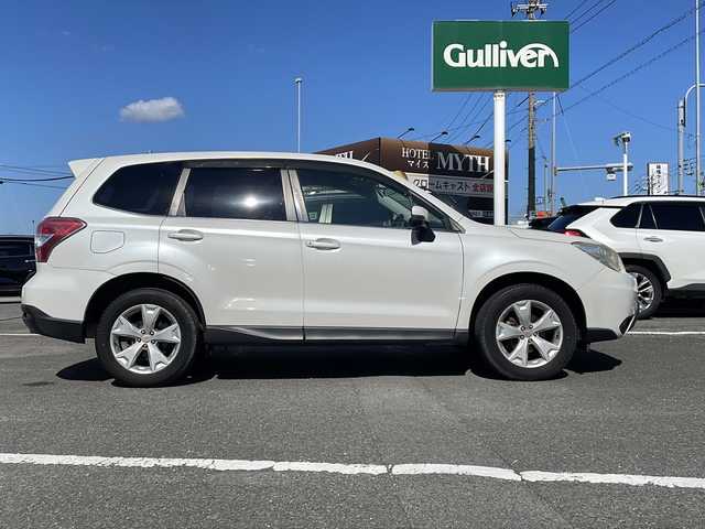スバル フォレスター 2．0i－L 徳島県 2013(平25)年 10.3万km サテンホワイトパール 社外7インチナビ【AVIC-MRZ009】/（Bluetooth/フルセグ/CD/DVD/AM/FM）/クルーズコントロール/パドルシフト/HIDヘッドライト/ステアリングリモコン/純正AW/純正フロアマット/ドアバイザー/リモコンキー/スペアキー
