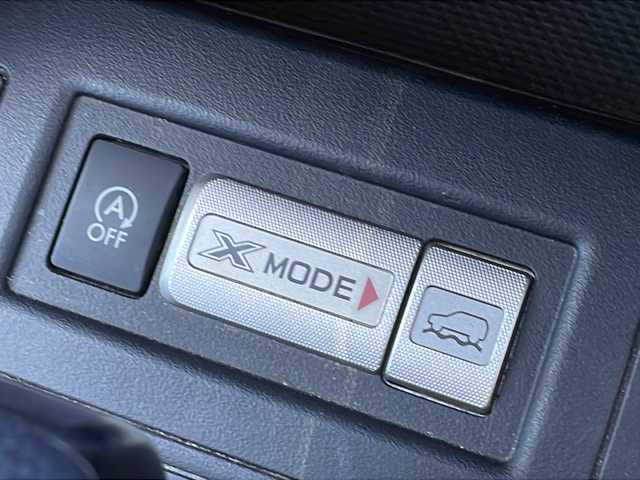 スバル フォレスター 2．0i－L 徳島県 2013(平25)年 10.3万km サテンホワイトパール 社外7インチナビ【AVIC-MRZ009】/（Bluetooth/フルセグ/CD/DVD/AM/FM）/クルーズコントロール/パドルシフト/HIDヘッドライト/ステアリングリモコン/純正AW/純正フロアマット/ドアバイザー/リモコンキー/スペアキー