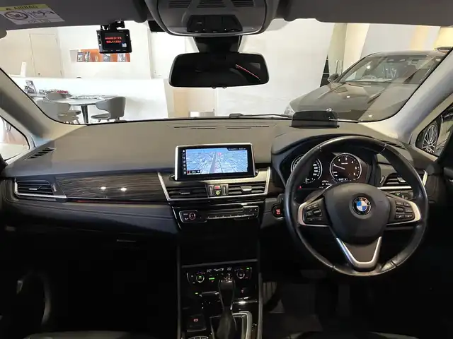 ＢＭＷ ２１８ｄ xDriveアクティブツアラー ラグジュアリー 道央・札幌 2021(令3)年 4.1万km ミネラルホワイト メタリックペイント/アドバンスドアクティブセーフティパッケージ/　・ACC/　・ヘッドアップディスプレイ/パーキングサポートパッケージ/　・リヤビューカメラ/　・PDC/　・パーキングアシスト/コンフォートパッケージ/　・オートマチックテールゲート/　・コンフォートアクセス/　・ライトパッケージ/ドライビングアシスト/LEDヘッドライト/純正HDDナビ/USB/Bluetooth/ダコタレザーシート/シートヒーター/電動フロントシート