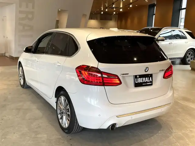 ＢＭＷ ２１８ｄ xDriveアクティブツアラー ラグジュアリー 道央・札幌 2021(令3)年 4.1万km ミネラルホワイト メタリックペイント/アドバンスドアクティブセーフティパッケージ/　・ACC/　・ヘッドアップディスプレイ/パーキングサポートパッケージ/　・リヤビューカメラ/　・PDC/　・パーキングアシスト/コンフォートパッケージ/　・オートマチックテールゲート/　・コンフォートアクセス/　・ライトパッケージ/ドライビングアシスト/LEDヘッドライト/純正HDDナビ/USB/Bluetooth/ダコタレザーシート/シートヒーター/電動フロントシート