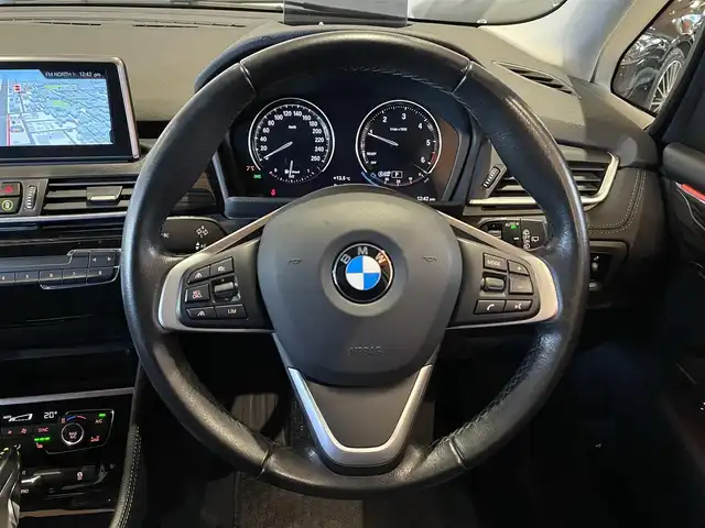 ＢＭＷ ２１８ｄ xDriveアクティブツアラー ラグジュアリー 道央・札幌 2021(令3)年 4.1万km ミネラルホワイト メタリックペイント/アドバンスドアクティブセーフティパッケージ/　・ACC/　・ヘッドアップディスプレイ/パーキングサポートパッケージ/　・リヤビューカメラ/　・PDC/　・パーキングアシスト/コンフォートパッケージ/　・オートマチックテールゲート/　・コンフォートアクセス/　・ライトパッケージ/ドライビングアシスト/LEDヘッドライト/純正HDDナビ/USB/Bluetooth/ダコタレザーシート/シートヒーター/電動フロントシート