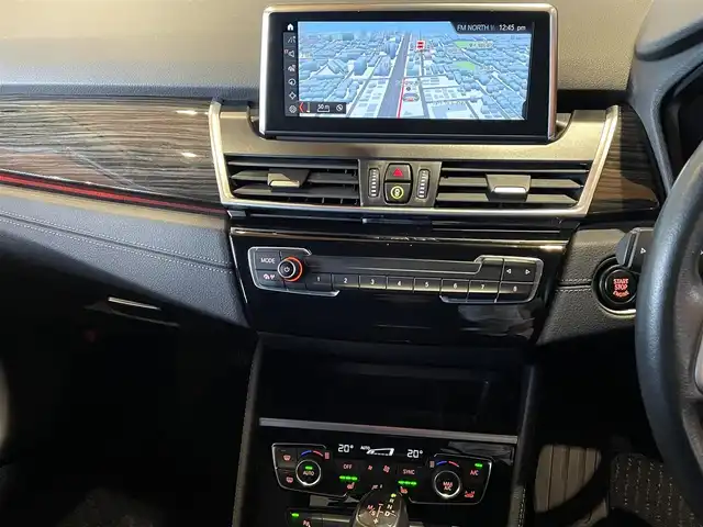 ＢＭＷ ２１８ｄ xDriveアクティブツアラー ラグジュアリー 道央・札幌 2021(令3)年 4.1万km ミネラルホワイト メタリックペイント/アドバンスドアクティブセーフティパッケージ/　・ACC/　・ヘッドアップディスプレイ/パーキングサポートパッケージ/　・リヤビューカメラ/　・PDC/　・パーキングアシスト/コンフォートパッケージ/　・オートマチックテールゲート/　・コンフォートアクセス/　・ライトパッケージ/ドライビングアシスト/LEDヘッドライト/純正HDDナビ/USB/Bluetooth/ダコタレザーシート/シートヒーター/電動フロントシート