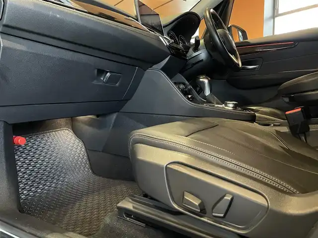 ＢＭＷ ２１８ｄ xDriveアクティブツアラー ラグジュアリー 道央・札幌 2021(令3)年 4.1万km ミネラルホワイト メタリックペイント/アドバンスドアクティブセーフティパッケージ/　・ACC/　・ヘッドアップディスプレイ/パーキングサポートパッケージ/　・リヤビューカメラ/　・PDC/　・パーキングアシスト/コンフォートパッケージ/　・オートマチックテールゲート/　・コンフォートアクセス/　・ライトパッケージ/ドライビングアシスト/LEDヘッドライト/純正HDDナビ/USB/Bluetooth/ダコタレザーシート/シートヒーター/電動フロントシート