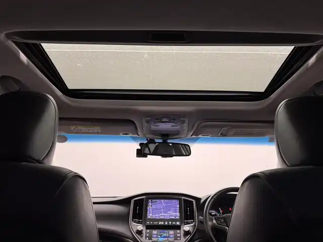 トヨタ クラウン ハイブリッド アスリートG 三重県 2013(平25)年 4.1万km ホワイトパールクリスタルシャイン ハイブリッド/FR/MTモード付フロアCVT/純正 8インチHDDナビ/（AM/FM/CD/DVD/HDDREC/USB/Bluetooth/AUX/TV）/バックガイドモニター/ドライブレコーダー前後/ビルトインETC/Toyota Safety Sense/・プリクラッシュセーフティ/・【OP】レーダークルコン*1/・【OP】インテリジェントクリアランスソナー［ICS］*1/・【OP】クリアランスソナー＆バックソナー*1/・VDIM（EBD付ABS＆VSC＆TRC＆EPS）/など/装備/・【OP】ムーンルーフ/・本革シート/・シートヒーター、ベンチレーション（D/N）/・パワーシート（D8way＋メモリー＆ランバーサポート/N4way）/・ステアリングヒーター/・雨滴感応式オートワイパー/・オートライト/・HIDヘッドランプ/・アダプティブハイビームシステム（インテリジェントAFS、ヘッドランプクリーナー付）/・左右独立オートエアコン（スイングレジスター付）/・ステアリングスイッチ/・電動チルト&テレスコピックステアリング/・プッシュスタート/・純正17inAW/・ステアリングスイッチ/・自動防眩インナーミラー/・保/取/ナビ取/・スマートキーx2、カードキーx1/・応急用スペアタイヤ/など