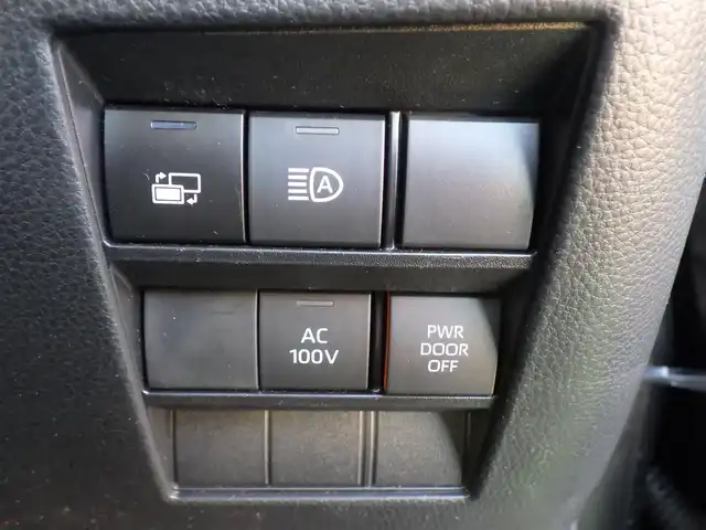 トヨタ ヴォクシー ハイブリッド S－Z 千葉県 2023(令5)年 3.3万km スパークリングブラックパールクリスタルシャイン Toyota Safety Sense/・プリクラッシュセーフティ/・レーンディパーチャーアラート/・オートハイビーム/・レーダークルーズコントロール/モデリスタエアロ/快適利便パッケージ/パワーバックドア/両側パワースライドドア/10.5インチ純正コネクティッドナビ/地デジTV/【DVD/CD再生機能　Bluetooth接続】/バックカメラ/ドライブレコーダー（前後撮影）/ハーフレザーシート/前席シートヒーター/革巻きステアリング/ステアリングスイッチ/ETC（2.0）/LEDヘッドライト/ウインカーミラー/クリアランスソナー/純正17インチアルミホイル/サイド/カーテンエアバッグ/スマートキー