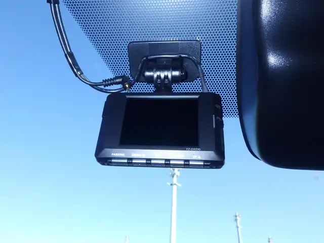 トヨタ ヴォクシー ハイブリッド S－Z 千葉県 2023(令5)年 3.3万km スパークリングブラックパールクリスタルシャイン Toyota Safety Sense/・プリクラッシュセーフティ/・レーンディパーチャーアラート/・オートハイビーム/・レーダークルーズコントロール/モデリスタエアロ/快適利便パッケージ/パワーバックドア/両側パワースライドドア/10.5インチ純正コネクティッドナビ/地デジTV/【DVD/CD再生機能　Bluetooth接続】/バックカメラ/ドライブレコーダー（前後撮影）/ハーフレザーシート/前席シートヒーター/革巻きステアリング/ステアリングスイッチ/ETC（2.0）/LEDヘッドライト/ウインカーミラー/クリアランスソナー/純正17インチアルミホイル/サイド/カーテンエアバッグ/スマートキー