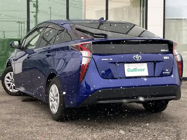 トヨタ プリウス S 道南・函館 2016(平28)年 5.5万km ダークブルーマイカM /純正ナビ//フルセグＴＶ//エンジンスターター//ドライブレコーダー//バックカメラ//クルーズコントロール//衝突軽減ブレーキ//オートハイビーム//寒冷地仕様//フロアマット//プッシュスタート//スマートキー//ＥＴＣ